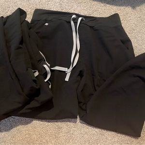 Fig scrub top and bottoms